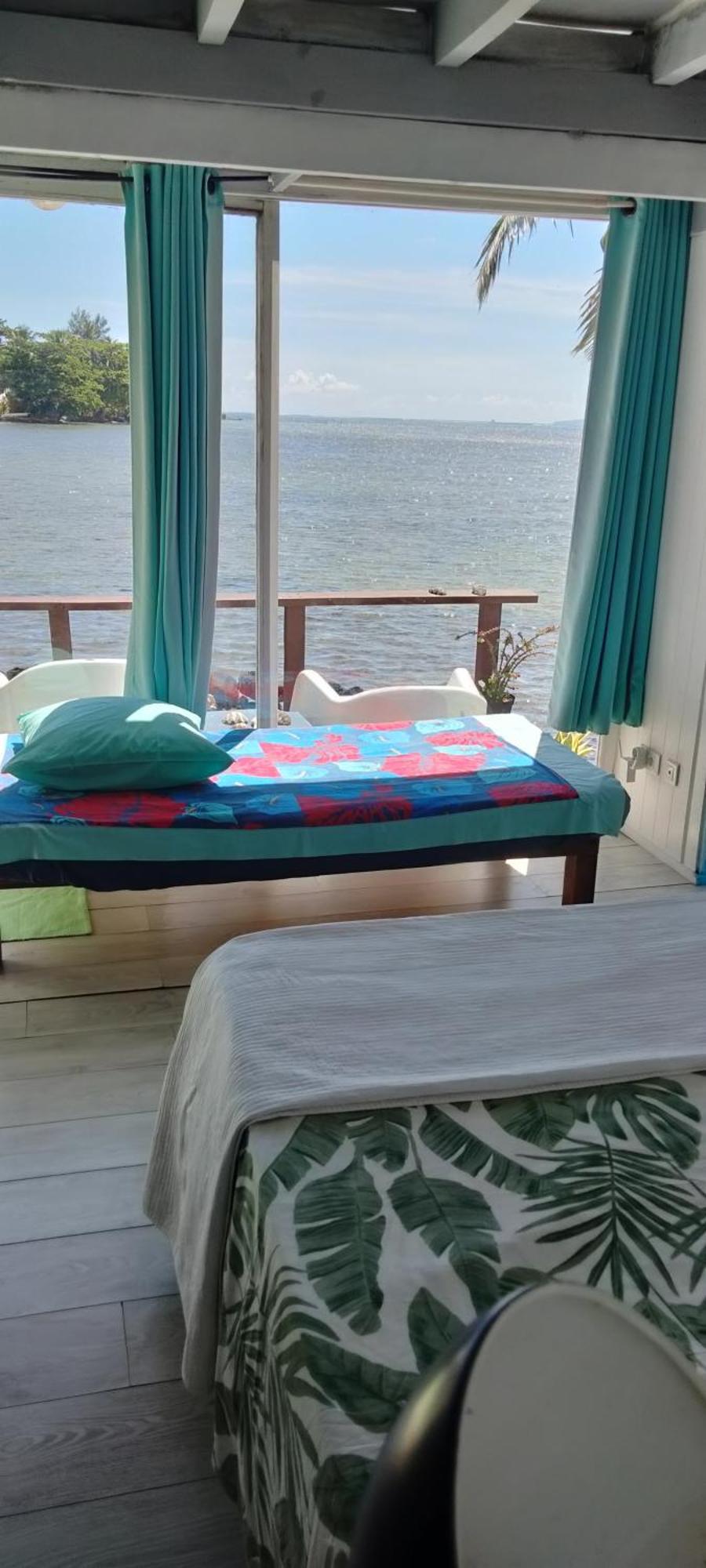 Bungalow Vue Lagon 180 Degre, La Maison Bleue Moorea Exteriör bild