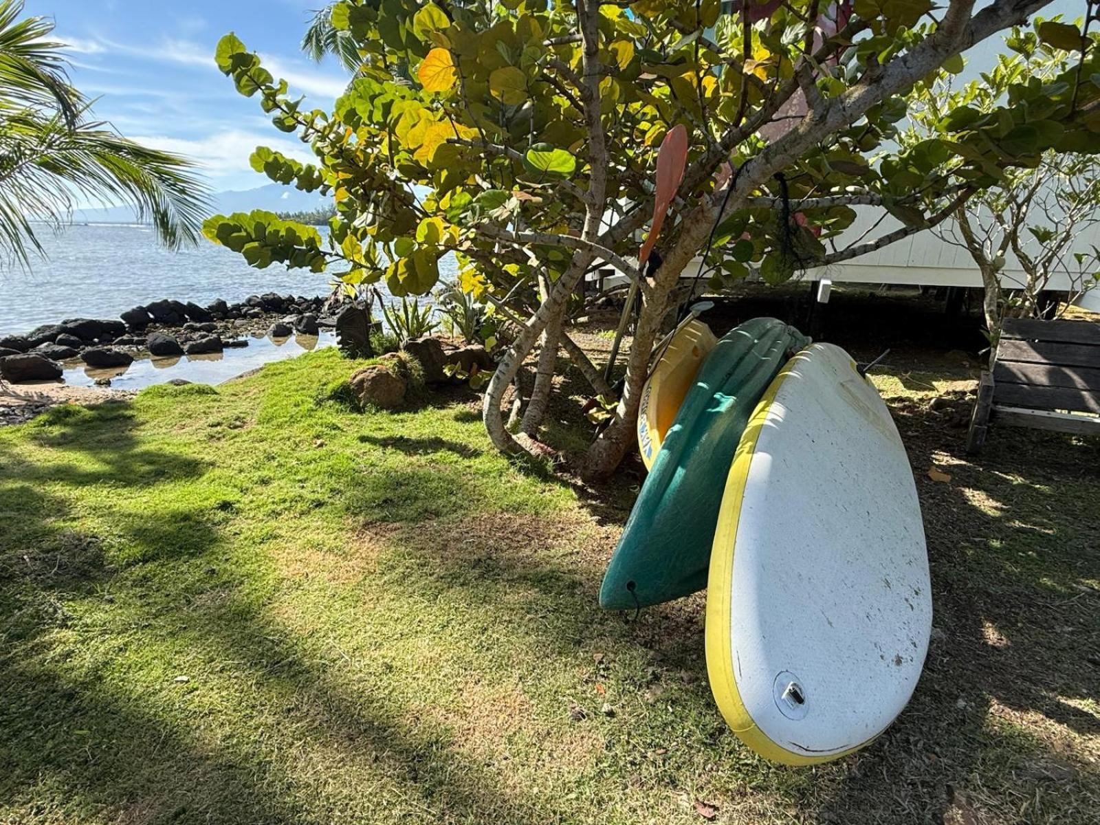 Bungalow Vue Lagon 180 Degre, La Maison Bleue Moorea Exteriör bild